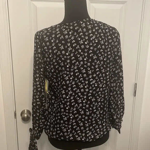 CeCe rich black XS shirt - Picture 4 of 6